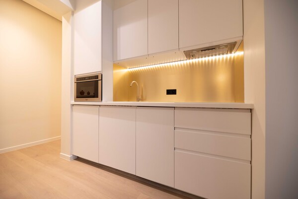 Modern Scandinavisch appartement in 9e arrondissement, vlakbij metro - thumbnail 3