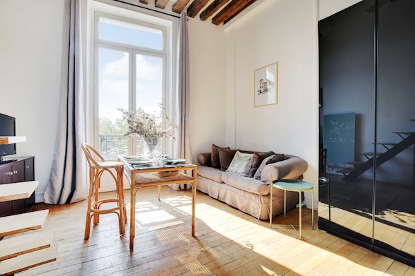 Compact en sfeervol studio-appartement in Parijs, vlakbij de Marais en metro - thumbnail 2