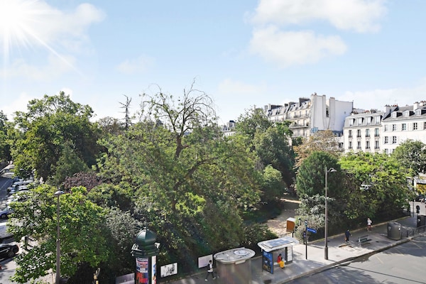 Compact en sfeervol studio-appartement in Parijs, vlakbij de Marais en metro - thumbnail 1