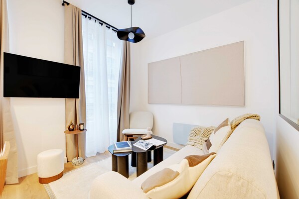 Licht Scandinavisch appartement in de Marais, vlakbij Centre Pompidou - thumbnail 3