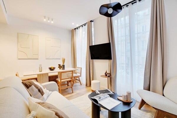 Licht Scandinavisch appartement in de Marais, vlakbij Centre Pompidou - thumbnail 5