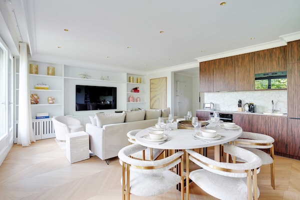 Modern appartement van 70 m² met balkon, vlakbij de Seine en Eiffeltoren - thumbnail 4