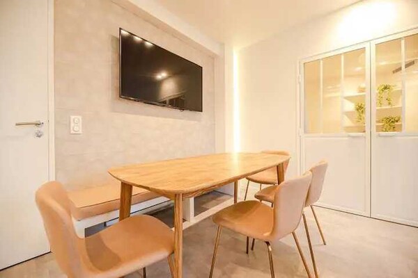 Stijlvol appartement 4p in hartje Parijs, vlakbij Opéra & Champs-Élysées - thumbnail 2