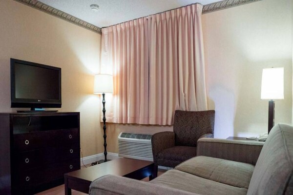 Comfortabel appartement in Anaheim Hills met zwembad, vlakbij Disneyland - thumbnail 5