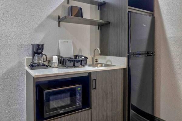Compact studio-appartement met kitchenette in Little Rock – honden welkom - thumbnail 3