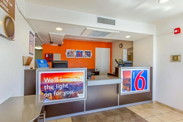 1 Queen Bed Premium - Phoenix, AZ
