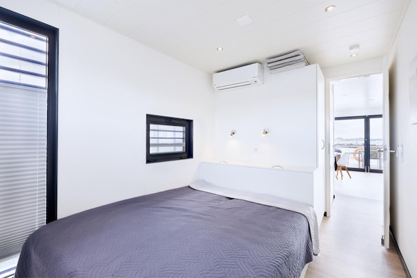 Centraal gelegen woonboot in Barth voor 4 personen · 44 m² - thumbnail 3