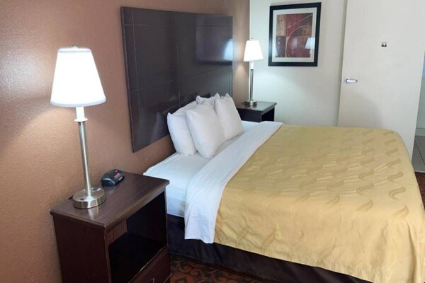 Comfortabel appartement met kingsize bed nabij Oklahoma City Fairgrounds - thumbnail 3