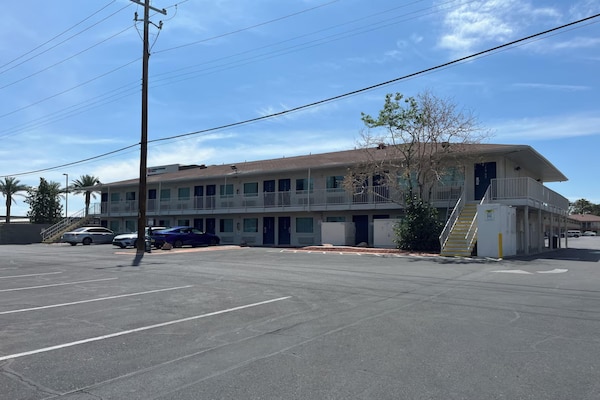 1 Full Bed  Mobility Access Ri Shwr Nsmk - Henderson, NV