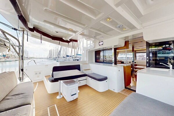 Luxe Catamaran met Skipper & Kok – Zorgeloos Cruisen in de Cariben - thumbnail 6