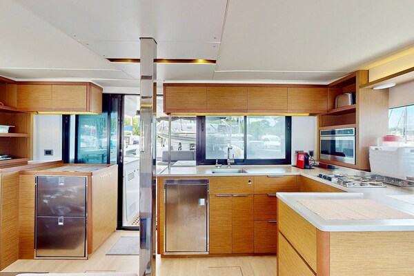Luxe Catamaran met Skipper & Kok – Zorgeloos Cruisen in de Cariben - thumbnail 4