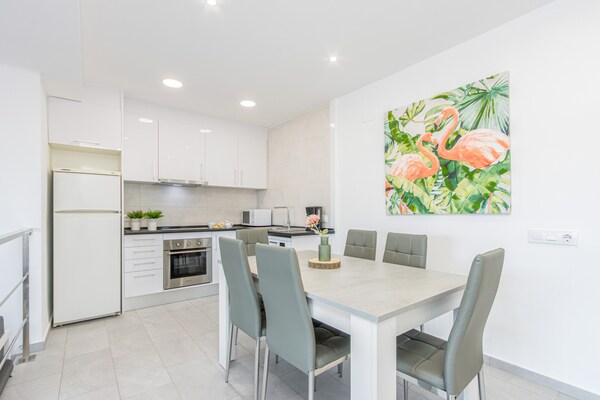 Modern golfappartement in Empuriabrava met 3 slaapkamers op 50m van het strand - thumbnail 5