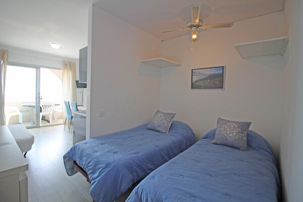 Sfeervol appartement aan de golfbaan, 50 meter van het strand in Empuriabrava - thumbnail 3