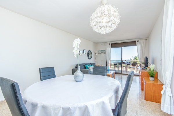 Aan het strand: Licht appartement voor 6 personen in Empuriabrava · 65 m² - thumbnail 2