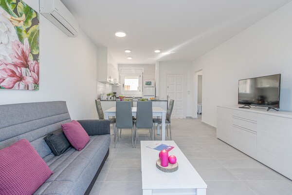 Luxe appartement aan de golfbaan, op 50 meter van het strand van Empuriabrava - thumbnail 1