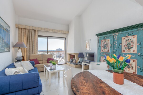 Op 1,0 km van het strand: Modern appartement in Empuriabrava - thumbnail 1