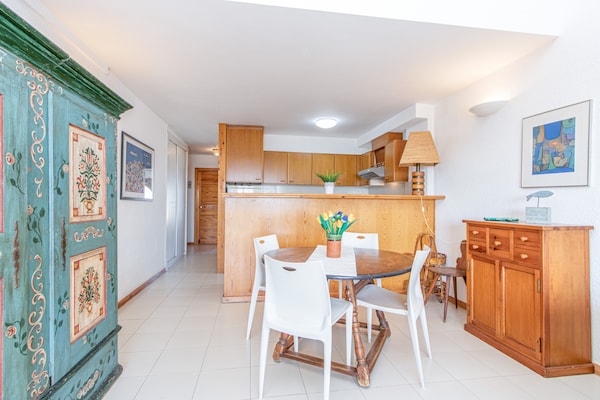 Op 1,0 km van het strand: Modern appartement in Empuriabrava - thumbnail 2
