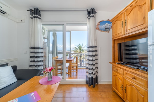 Op 450 m van het strand: appartement met privézwembad in Empuriabrava - thumbnail 6