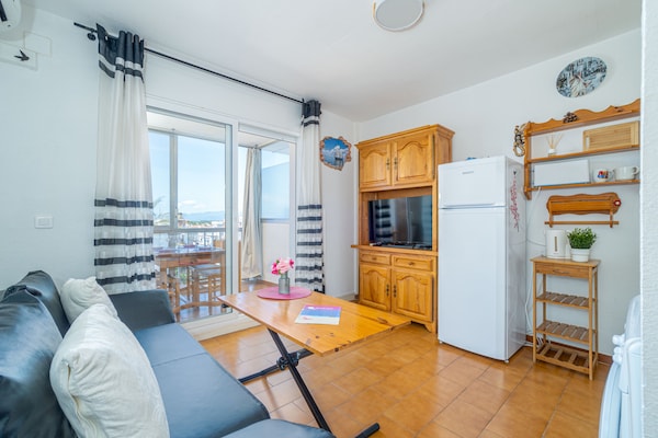Op 450 m van het strand: appartement met privézwembad in Empuriabrava - thumbnail 1