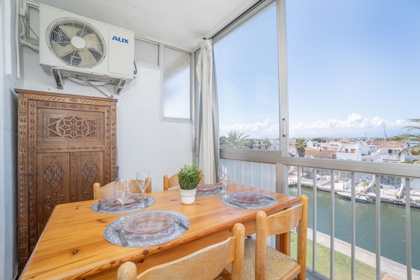 Op 450 m van het strand: appartement met privézwembad in Empuriabrava - thumbnail 3