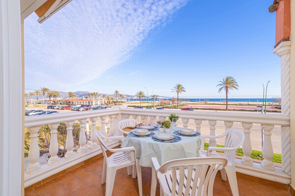 Appartement aan zee in Empuriabrava met uitzicht, op 50m van het strand - thumbnail 5