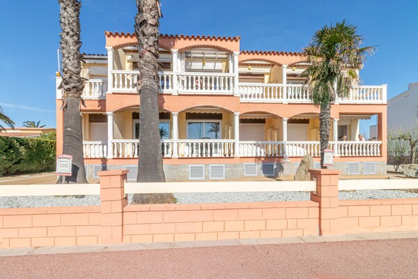 Golfappartement Empuriabrava: direct aan de baan, strand op 50 meter - thumbnail 1