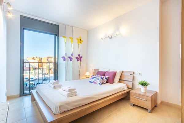 Stijlvol appartement aan de golfbaan in Empuriabrava, strand op 100m - thumbnail 4