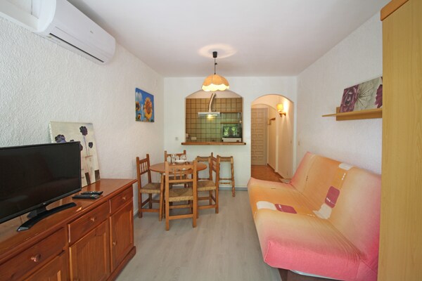 Compacte studio op 400m van het strand in Empuriabrava - thumbnail 1