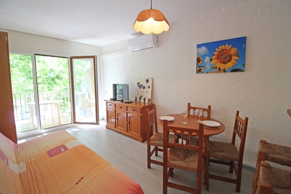 Compacte studio op 400m van het strand in Empuriabrava - thumbnail 2