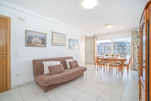 Licht appartement aan het kanaal in Empuriabrava, strand op 200 meter - thumbnail 1