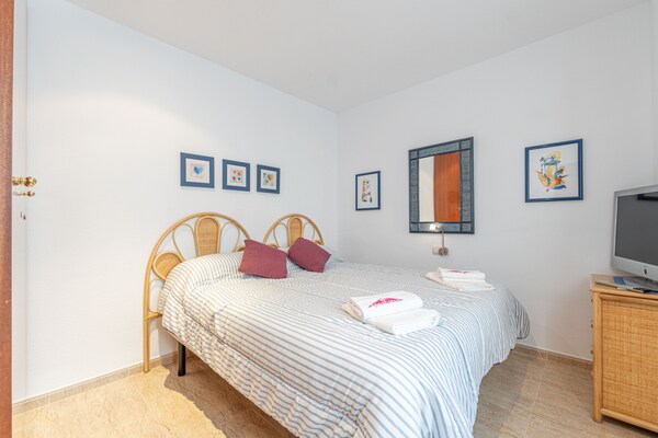 Modern appartement aan zee in Empuriabrava, 50m van het strand - thumbnail 4