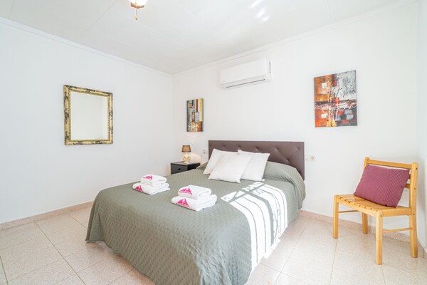 Villa aan de golf in Empuriabrava met privézwembad voor 8 personen - thumbnail 4