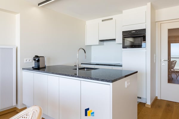 Zeezichtappartement met balkon voor 4 personen in Blankenberge - thumbnail 2