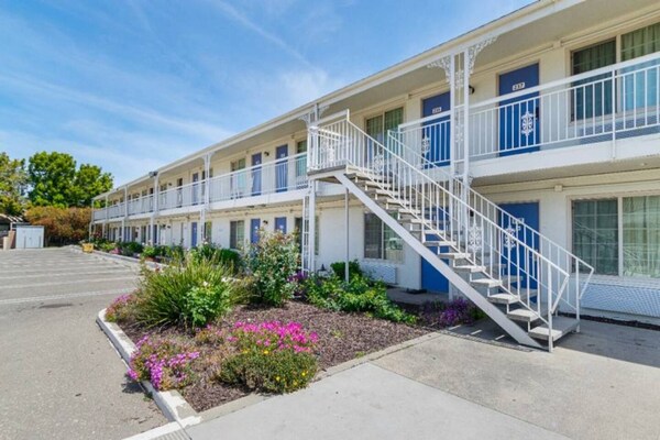 2 Full Beds  Non-smoking Micfridge - Nipomo, CA