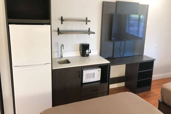 1 King Bed  Non-smoking - Sacramento, CA