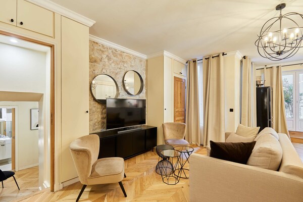 Luxe appartement 6p in hartje Parijs, vlakbij Marais en Montorgueil - thumbnail 4