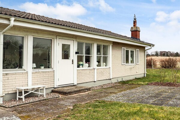 Licht vakantiehuis bij het langste strand van Zweden in Mellbystrand - thumbnail 1