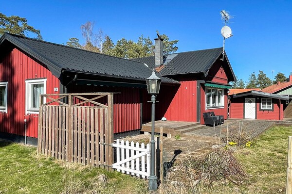 Aan zee: Ruim vakantiehuis op Oknö in Mönsterås voor 7 personen - thumbnail 3