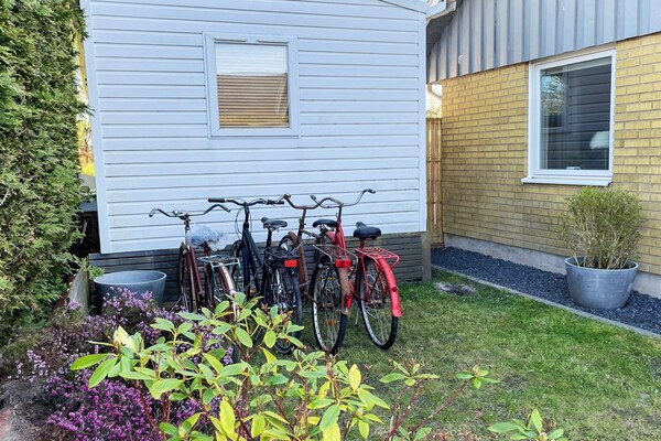 Compact vakantiehuis aan de golfbaan in Höllviken, op 2,5 km van het strand - thumbnail 6