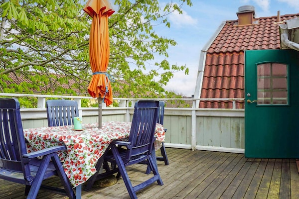 Appartement met zeezicht en balkon in Lysekil, 200m van het strand - thumbnail 2