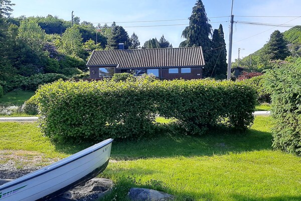 Vrijstaand vakantiehuis aan de Rosfjord met panoramisch zeezicht - thumbnail 2
