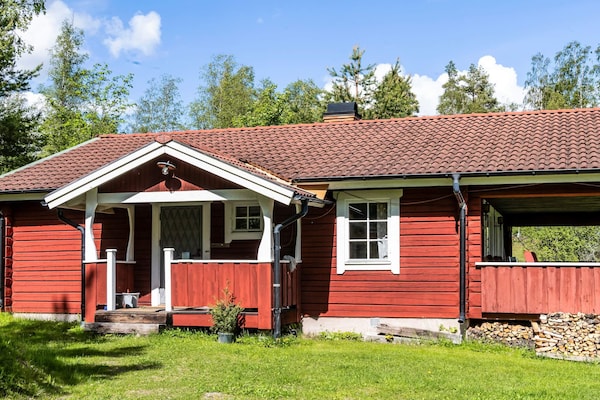 Authentieke blokhut bij het Gopenmeer in Dalarna voor 8 personen - thumbnail 1