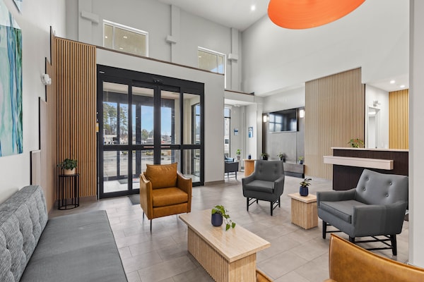 Comfortabel appartement met 2 queensize bedden bij Richmond Airport - thumbnail 2