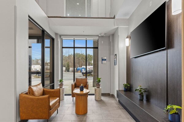 Comfortabel appartement met 2 queensize bedden bij Richmond Airport - thumbnail 4