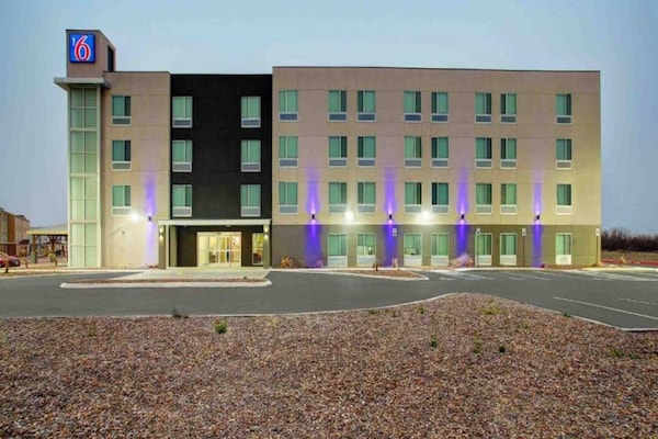 Comfortabel appartement in Monahans met kitchenette en gratis WiFi - thumbnail 1