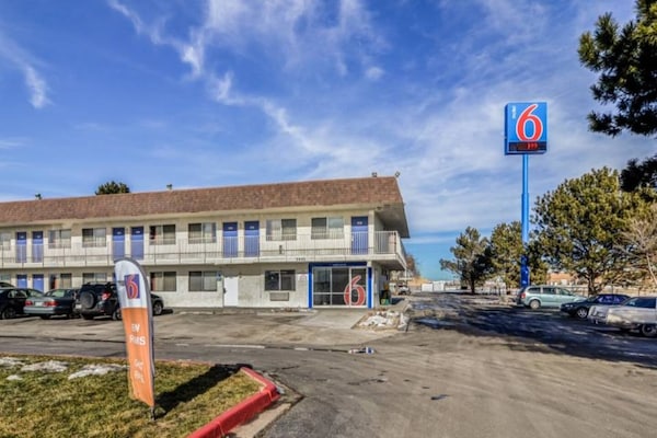 Knus appartement in Fort Collins met zwembad, huisdieren welkom - thumbnail 3