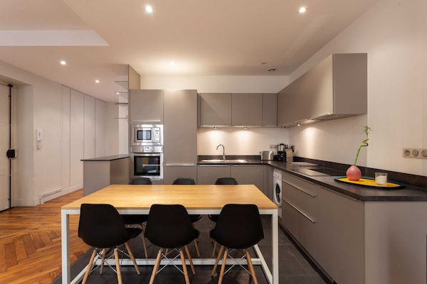 Stijlvol gerenoveerd appartement in hartje Lyon voor 6 personen - thumbnail 2