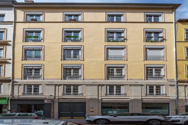 Stijlvol gerenoveerd appartement in hartje Lyon voor 6 personen - thumbnail 4