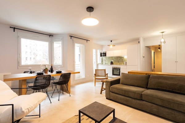 Licht appartement met balkon vlakbij Parc de la Tête d'Or in Lyon - thumbnail 2