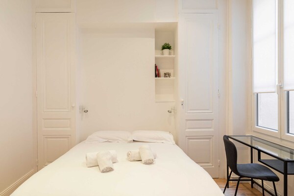 Authentiek Lyonnais appartement in hartje oude stad met boszicht - thumbnail 5